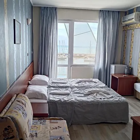 Hotel Lotos 3*